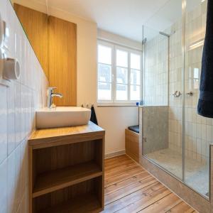 images/refenenzen/sanierung-badezimmer/001-badeszimmer-sanierung-architektur-bundschuh-speyer.jpg
